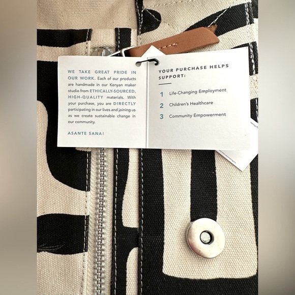 Ubuntu Life Weekender Bag Black Kuba Size Large - Picture 11 of 13